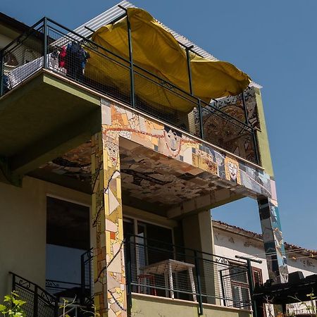 פולה Hostel Art & Joy מראה חיצוני תמונה