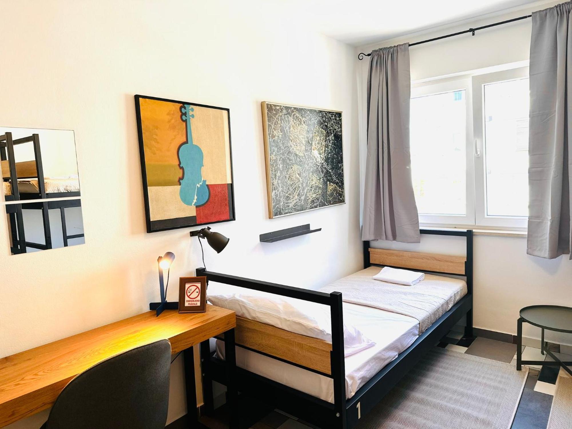 פולה Hostel Art & Joy מראה חיצוני תמונה