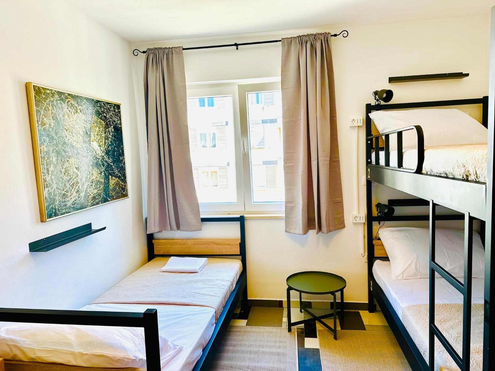 פולה Hostel Art & Joy מראה חיצוני תמונה