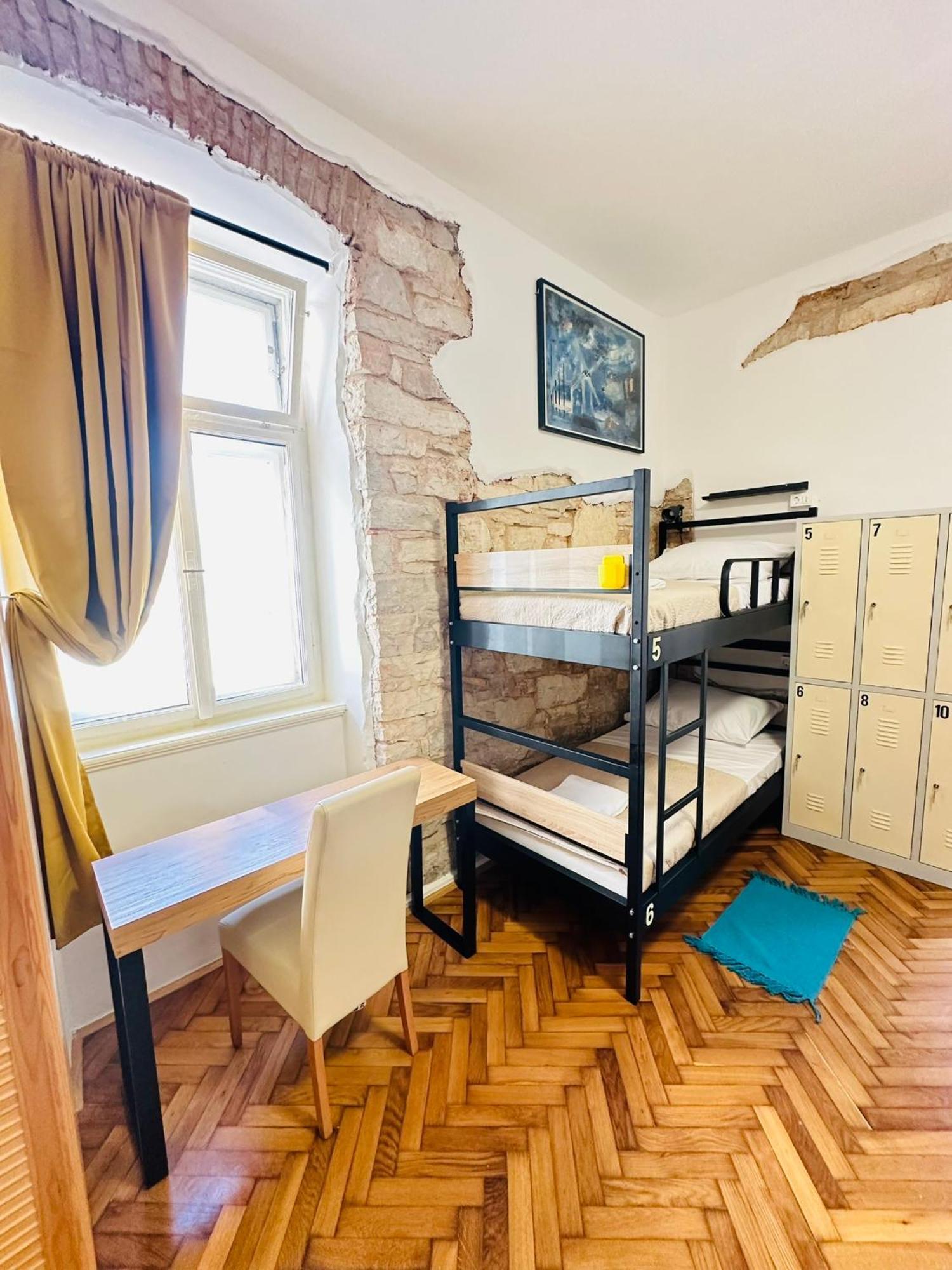 פולה Hostel Art & Joy מראה חיצוני תמונה