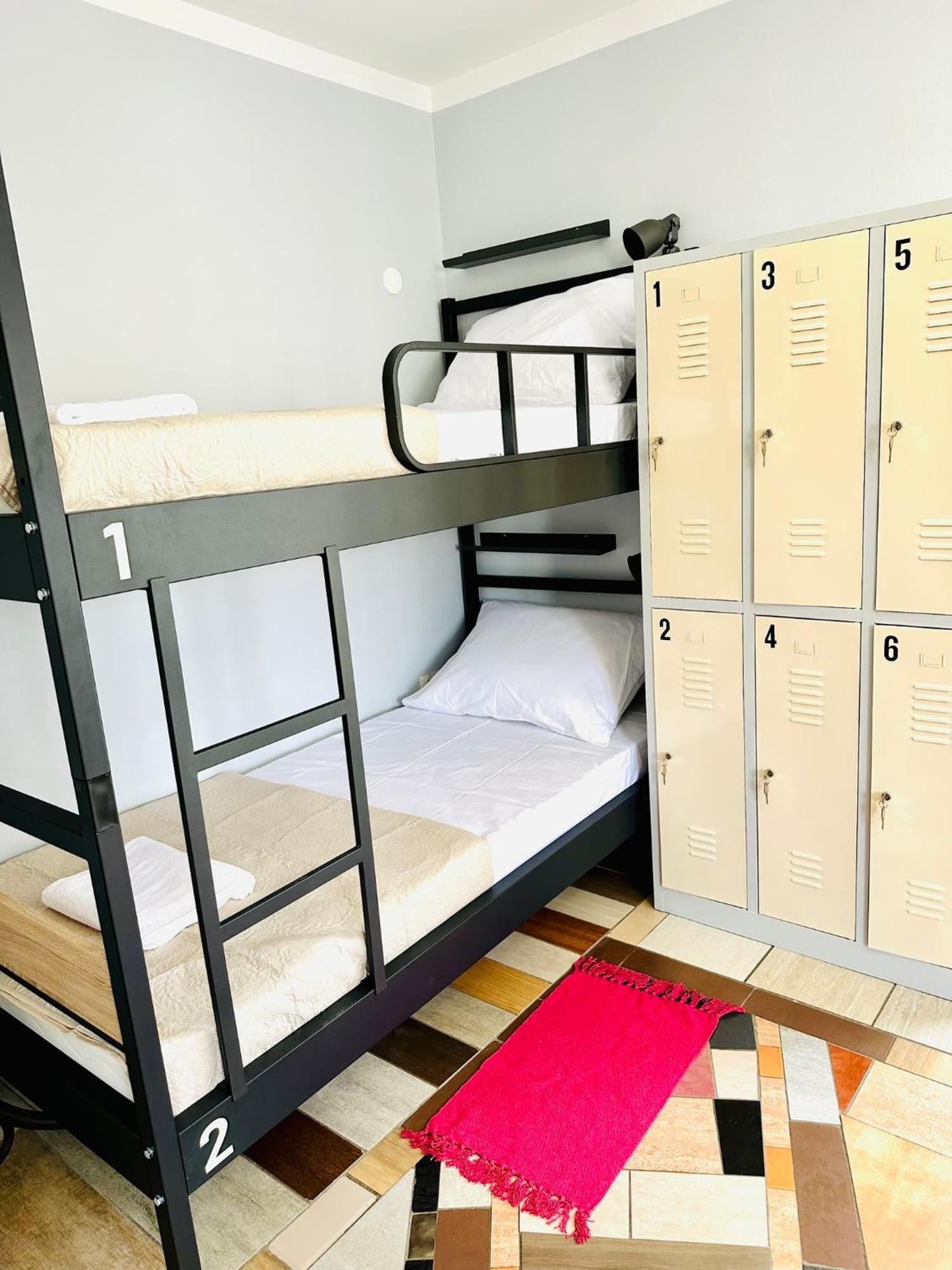 פולה Hostel Art & Joy מראה חיצוני תמונה
