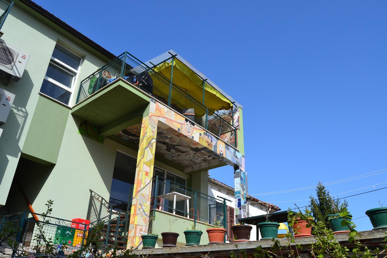 פולה Hostel Art & Joy מראה חיצוני תמונה